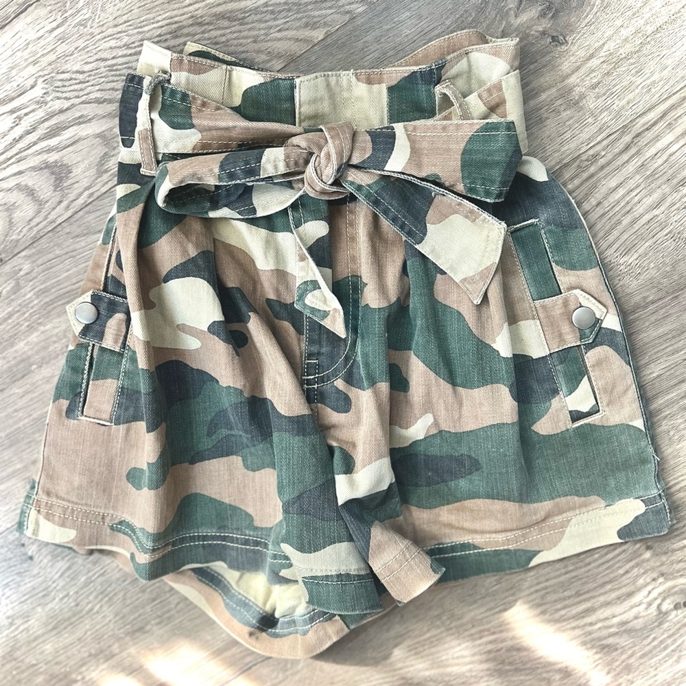 Forever 21 Camouflage Paper Bag Waist Cargo Shorts